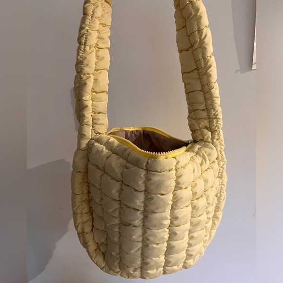 Large quilted puffy hobo bag - Picture 3 of 5